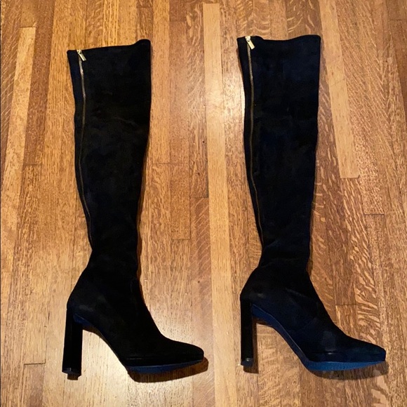 Gorgeous Stuart Weitzman black suede boots - Picture 1 of 11